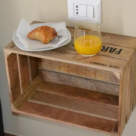 Nocleg ze śniadaniem Terrazza Carlo Iii *